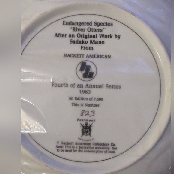 Vintage porcelain River Otters plate by Sadako Mano, Hackett American - Picture 7 of 7